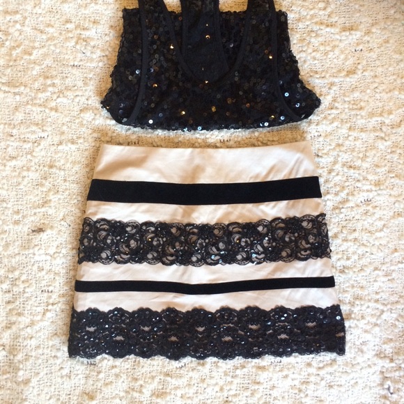 Nanette Lepore Dresses & Skirts - Nanette Lepore Gray/ Silver / Black Sequin Skirt 0